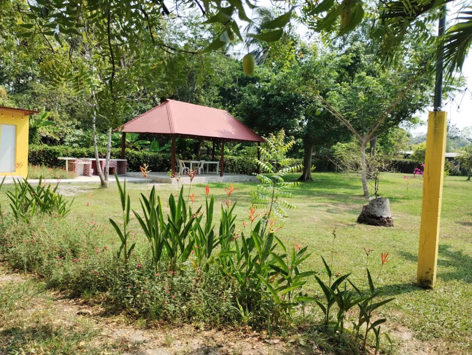 Garden Suites Комалькалько Экстерьер фото